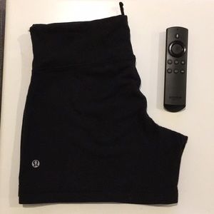 Lululemon Black Shorts Size 4
